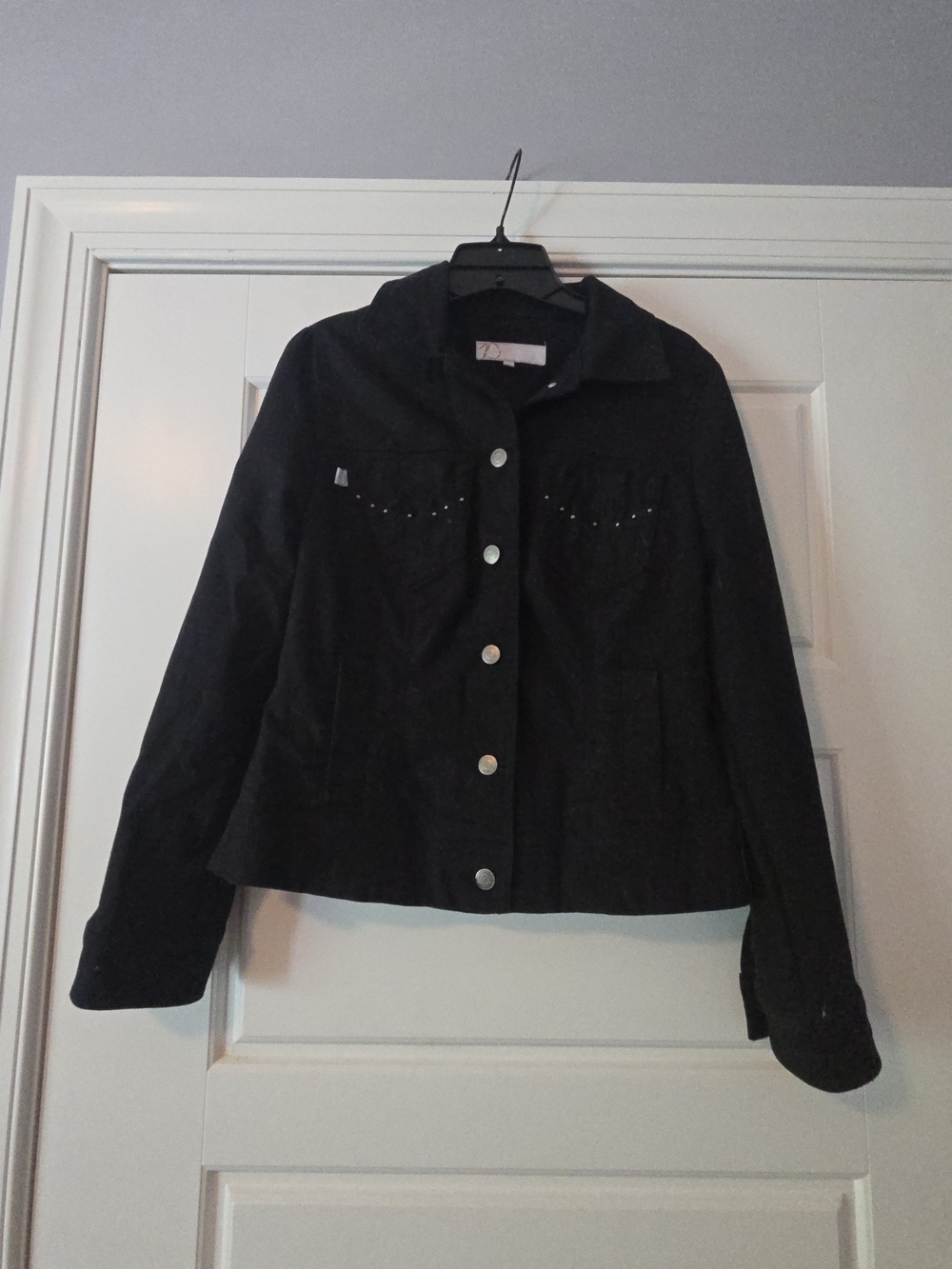 Black Button-Front Women's Jean Jacket with Studded Chest Pockets